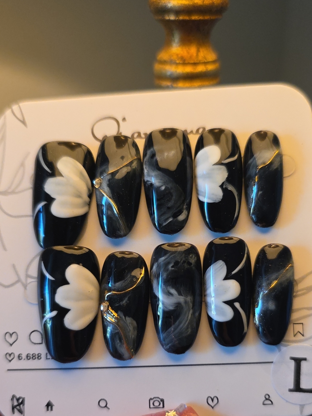 Elegant Black and White Floral Press-On Nails by Size Large